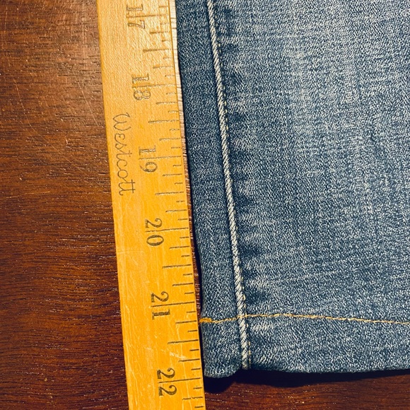 Levi’s Mid Rise Skinny Cropped Jeans Size 14 measures 32x22 - Picture 3 of 8